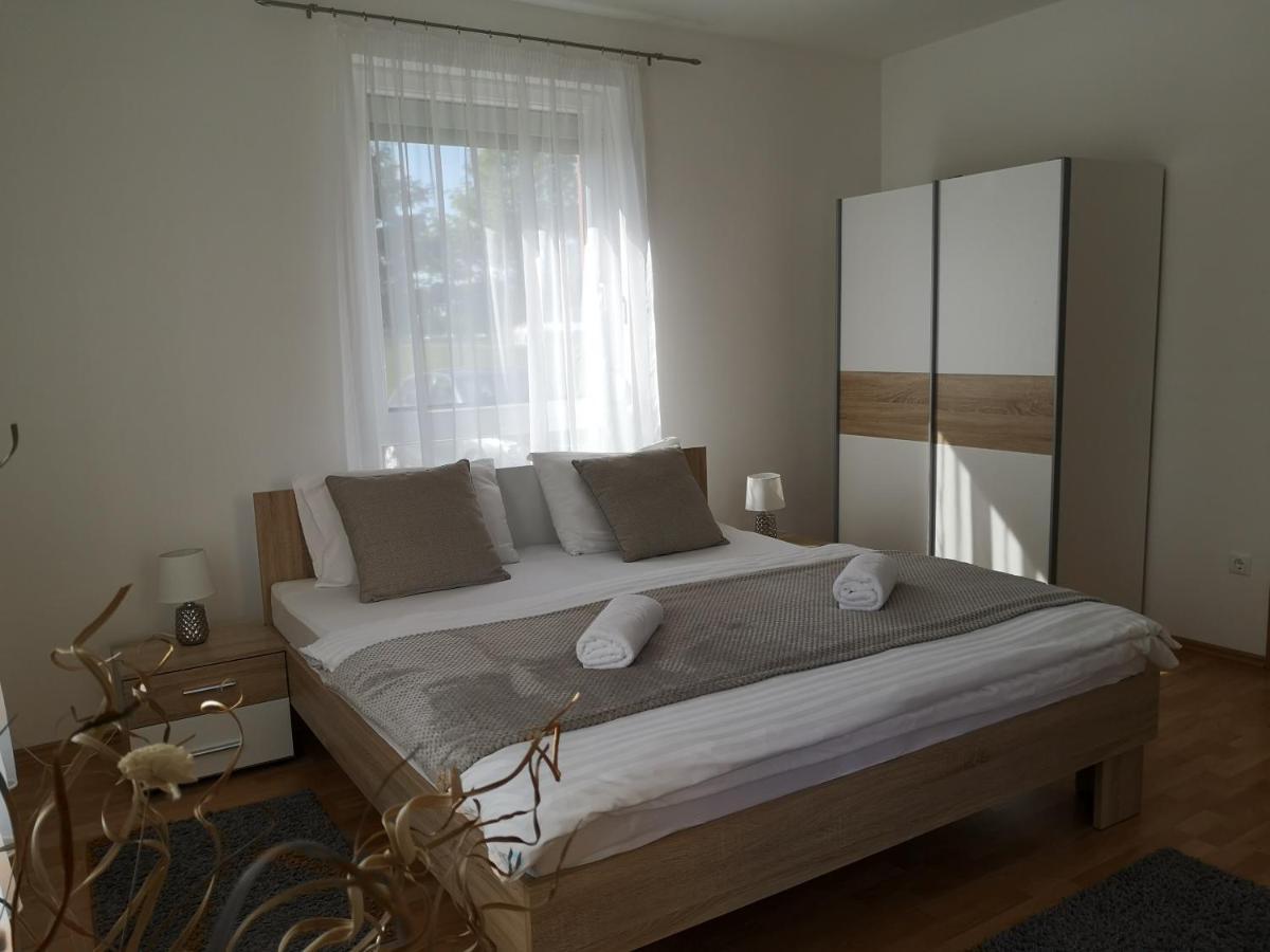 Hanna Apartman Buk Exterior photo