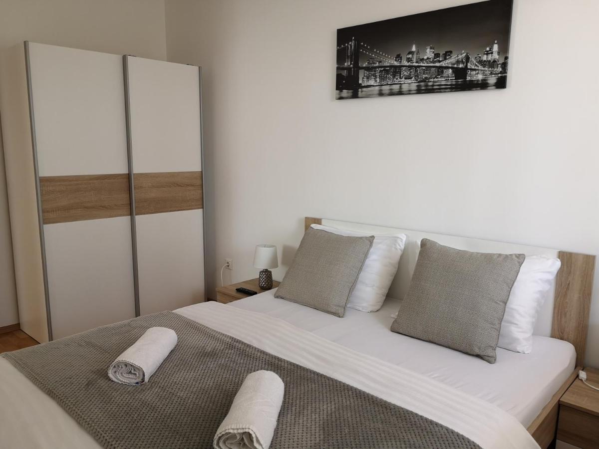 Hanna Apartman Buk Exterior photo